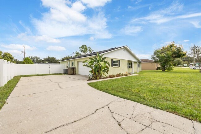 934 Point View Ln in Lakeland, FL - Building Photo - Building Photo