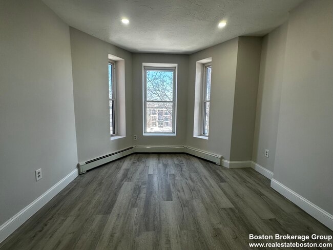 90 Hammond St in Boston, MA - Building Photo - Building Photo