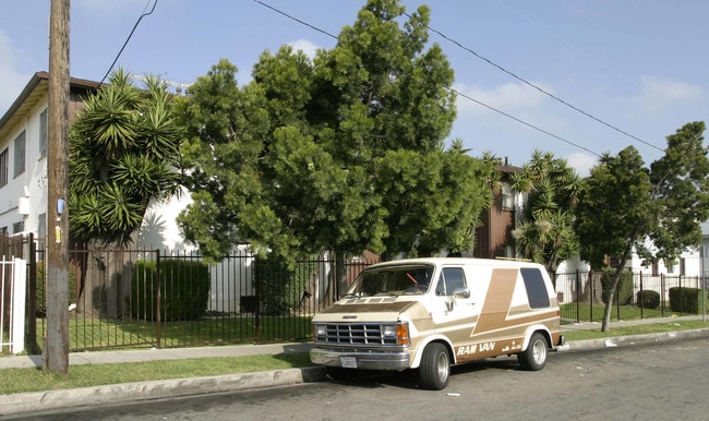 11419-11421 S New Hampshire Ave in Los Angeles, CA - Building Photo - Building Photo