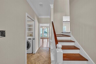 1423 Meadow Lakes Dr in Sugar Land, TX - Foto de edificio - Building Photo