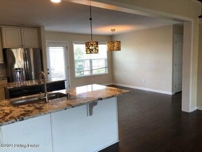 4000 Emerald Spring Pl in Louisville, KY - Building Photo - Building Photo