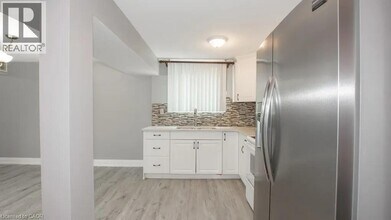 107 Horning Dr in Hamilton, ON - Building Photo - Building Photo