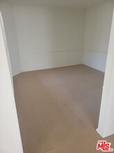 8551 Holloway Dr in West Hollywood, CA - Building Photo - Building Photo