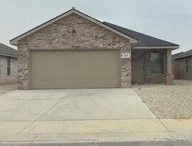 320 E 76th St in Lubbock, TX - Building Photo