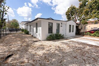 2100 SW 6th St in Miami, FL - Building Photo - Building Photo