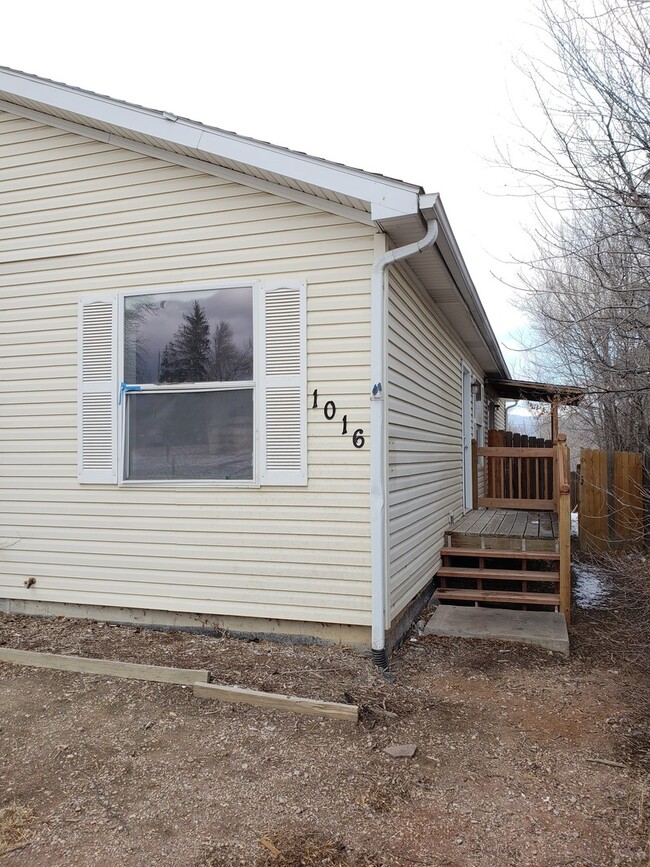 1016 E Costilla St in Colorado Springs, CO - Foto de edificio - Building Photo