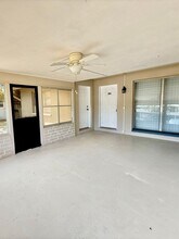 329 Tudor Dr in Cape Coral, FL - Building Photo - Building Photo