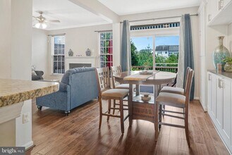 22438 Maison Carree Square in Ashburn, VA - Building Photo - Building Photo