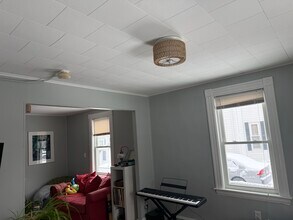 6 Berry St, Unit 1st Floor in Peabody, MA - Foto de edificio - Building Photo