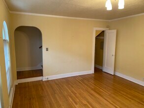 909 NE Brazee St, Unit #14 in Portland, OR - Building Photo - Building Photo
