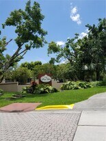 13952 SW 91st Terrace in Miami, FL - Building Photo