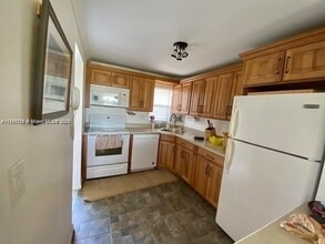 8900 Washington St in Pembroke Pines, FL - Building Photo - Building Photo