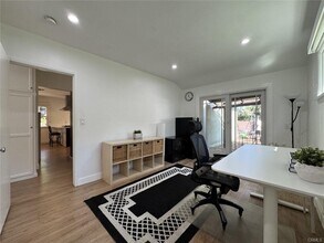 1622 Foothill Blvd in La Canada Flintridge, CA - Building Photo - Building Photo