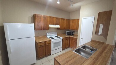 3414 Ridge Smoke in San Antonio, TX - Building Photo - Building Photo