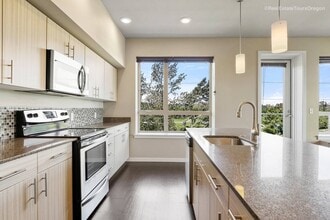 South Block Apartments in Salem, OR - Foto de edificio - Building Photo