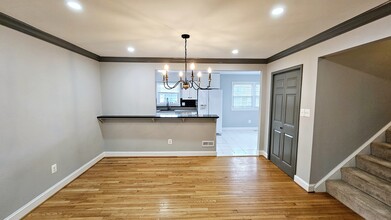 4502 King Edward Ct in Annandale, VA - Building Photo - Building Photo