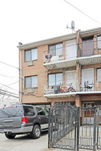 10501 Otis Ave in Flushing, NY - Building Photo - Building Photo