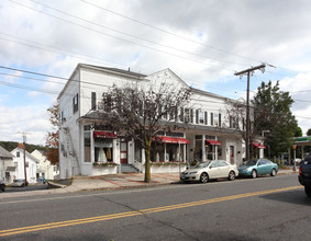 727-737 Main St in Watertown, CT - Building Photo - Building Photo