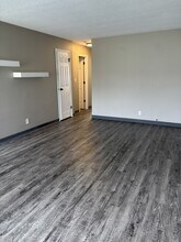 1705 Edgewood Dr NW in Cedar Rapids, IA - Building Photo - Building Photo