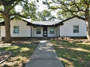 1400 Angelina Bend Dr in Denton, TX - Building Photo - Building Photo
