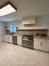 5 Carole Dr in Ocean Township, NJ - Building Photo - Building Photo