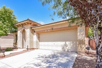 3824 Helens Pouroff Ave in North Las Vegas, NV - Building Photo - Building Photo