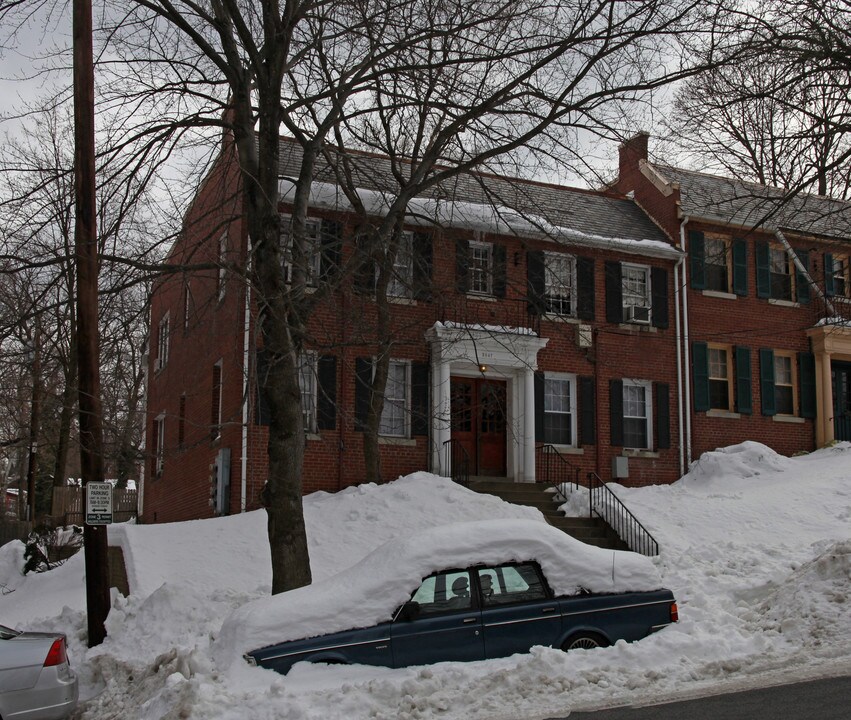 2647 41st St NW in Washington, DC - Building Photo