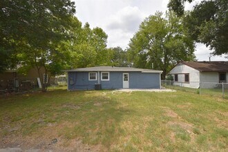 7331 Iwo Jima Rd in Houston, TX - Building Photo - Building Photo