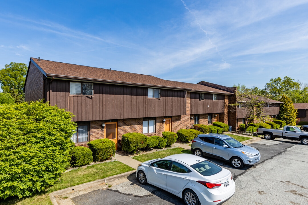 Briarwood Townhomes in Latrobe, PA - Building Photo