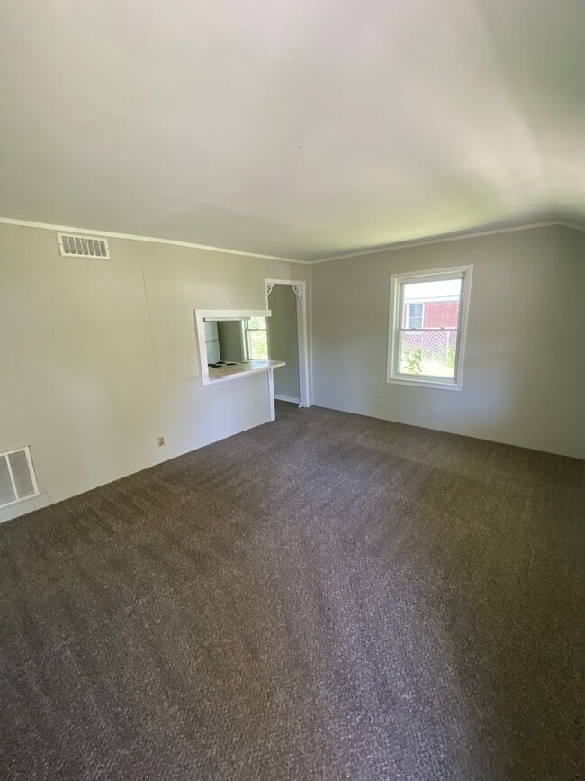 303 S Iroquois Dr in Evansville, IN - Building Photo - Building Photo