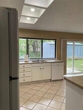 2111 W Pearl St in Granbury, TX - Building Photo - Building Photo