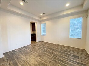 1829 Cape Cod Landing Dr, Unit 2 in Las Vegas, NV - Foto de edificio - Building Photo