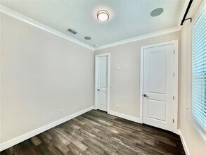 4910 W McElroy Ave in Tampa, FL - Building Photo - Building Photo