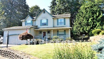 7283 Creek Wood Pl NE in Bremerton, WA - Building Photo