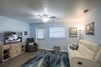 260 S Central Ave in Umatilla, FL - Building Photo - Building Photo