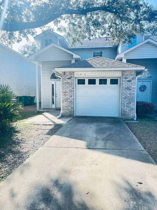 214 Tooke St in Fort Walton Beach, FL - Building Photo - Building Photo