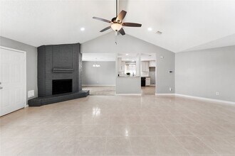 1819 Freshmeadow Dr in Missouri City, TX - Building Photo - Building Photo