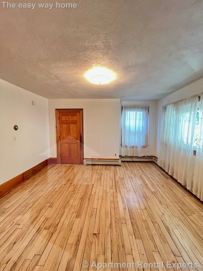 114 Thorndike St in Cambridge, MA - Building Photo - Building Photo