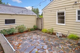 14343 Interlake Ave N in Seattle, WA - Building Photo - Building Photo