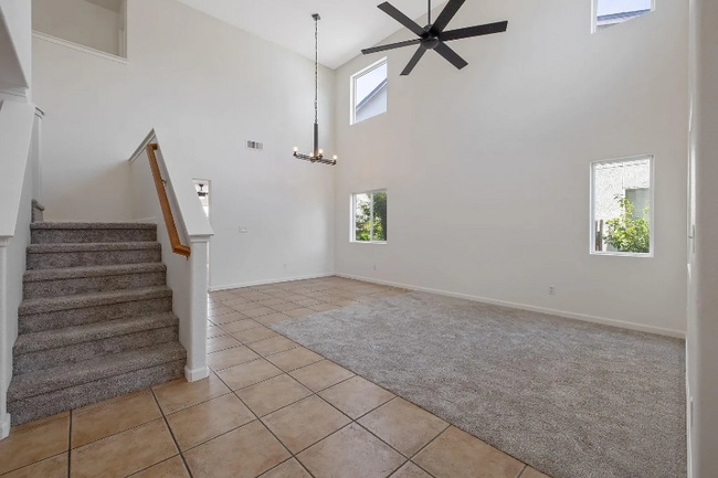 3225 N Mendonca St in Visalia, CA - Building Photo - Building Photo