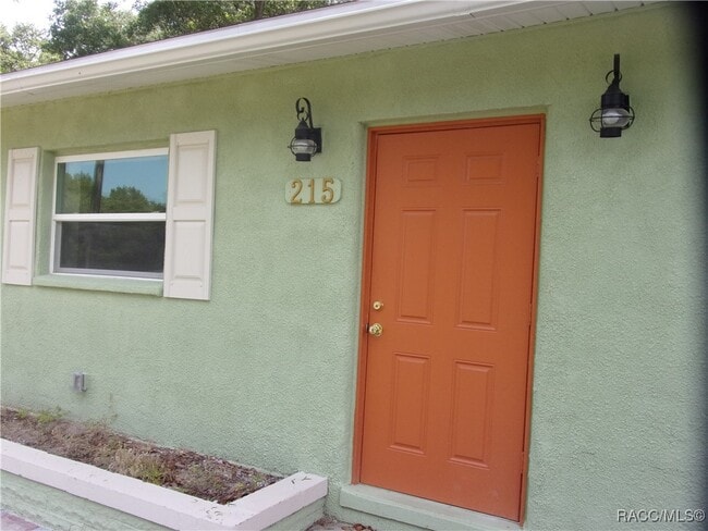 215 N Wheeler Ave in Inverness, FL - Building Photo - Building Photo