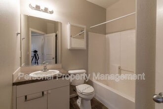 118 S Main Ave in Ridgefield, WA - Building Photo - Building Photo