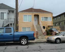 470 Baden Ave in South San Francisco, CA - Building Photo