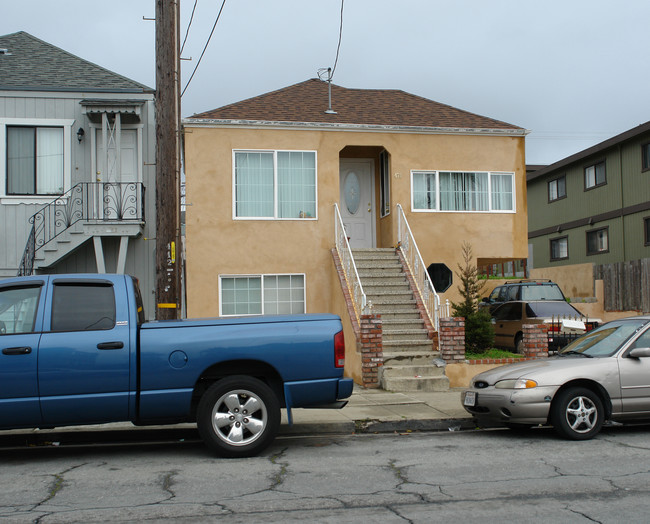 470 Baden Ave in South San Francisco, CA - Building Photo - Building Photo