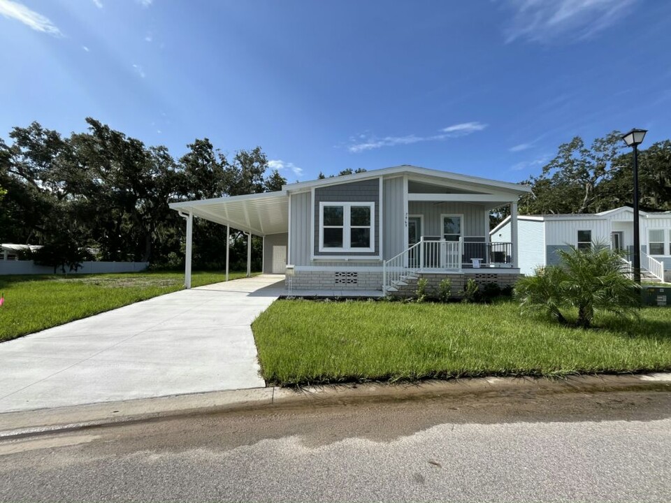 7969 Yukon Trl in Ellenton, FL - Building Photo