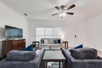 2376 Calendar Ct in Grand Prairie, TX - Building Photo - Building Photo