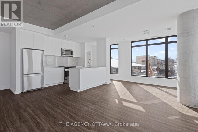 1366-1366 Carling Ave in Ottawa, ON - Building Photo - Building Photo