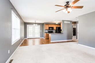 338 16th St Cir in Junction City, KS - Building Photo - Building Photo