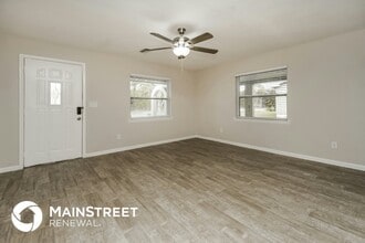 2065 West Pkwy in DeLand, FL - Building Photo - Building Photo