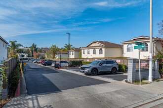 Ashford Park Condos in Spring Valley, CA - Building Photo - Building Photo